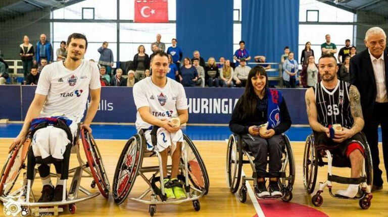 Mariana Pérez en el quinteto ideal de la Champions de Europa.