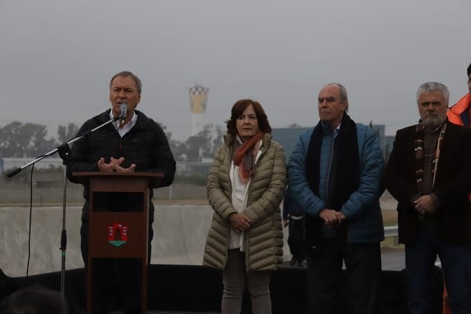 Juan Schiaretti inauguró un nuevo tramo de la avenida Circunvalación y se refirió a varios temas. (Twitter Juan Schiaretti)