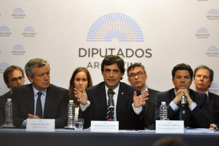 El ministro de Hacienda, Hernán Lacunza, durante la presentación del Presupuesto para el año 2020. (Foto:EFE/ Enrique García Medina)