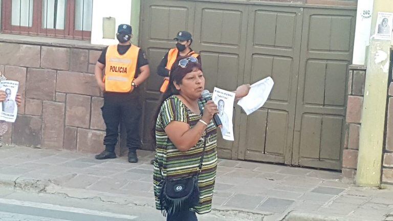 El reclamo hecho público a las puertas de la parroquia de El Carmen fue por el esclarecimiento del caso y justicia para la víctima.