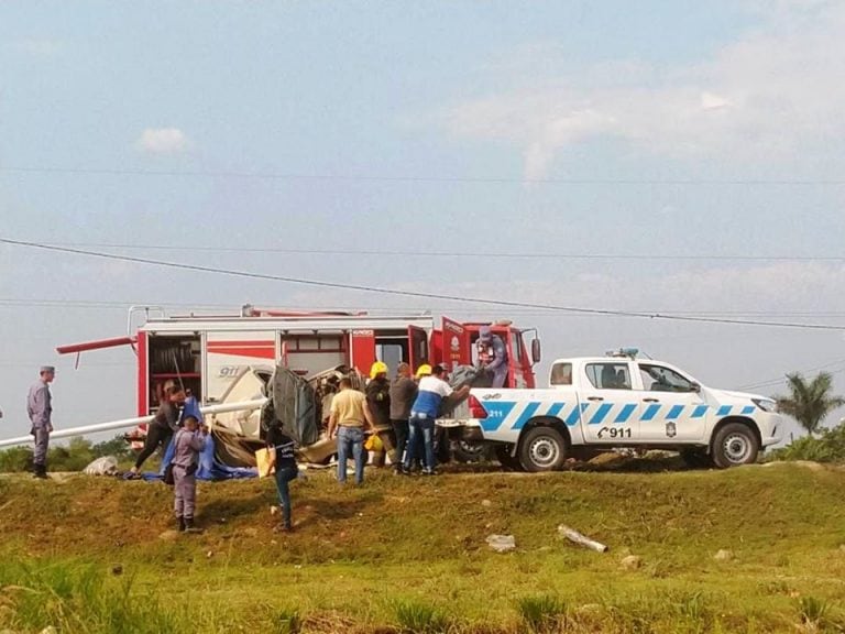 En el lugar trabajaron bomberos y peritos de Laguna Blanca