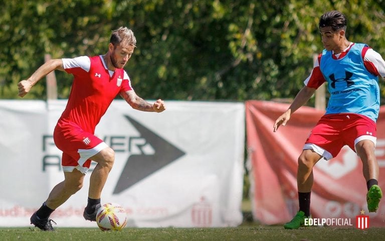 Gastón Fernández quedó fuera del clásico.