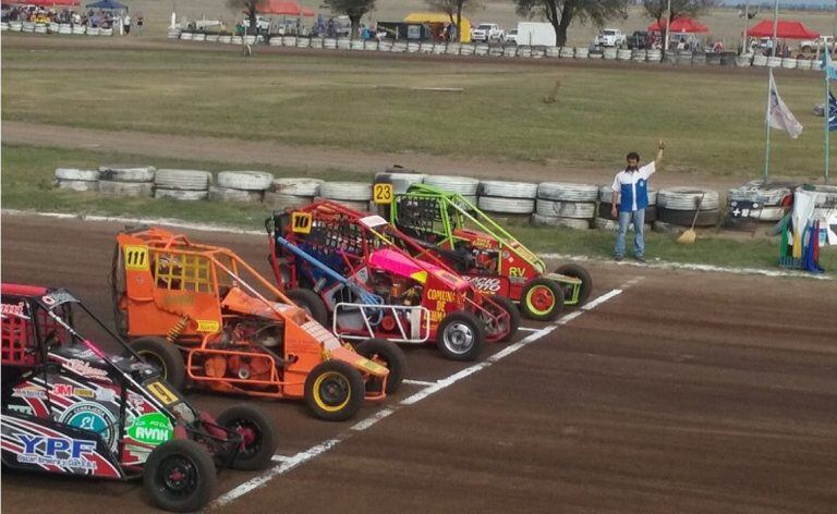 El Midget Cordobés y un nuevo episodio en el circuito Antonio Depetris de Altos de Chipión.