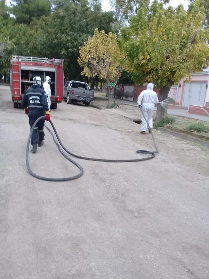 Tareas de desinfección en Jaime Prats.