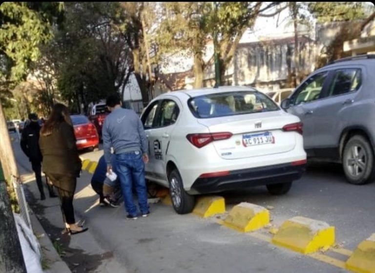 Accidentes en las nuevas bicisendas de Salta. (Twitter)