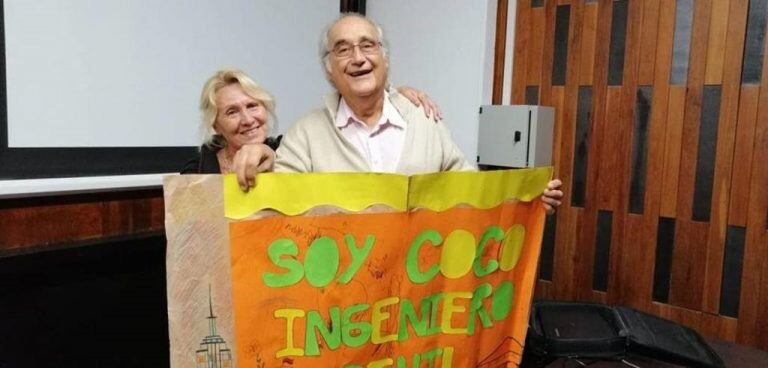 Coco Carrasquera, el ingeniero electrónico que se recibió de ingeniero civil a los 71 años de edad. (Foto Gonzalo Carrasquera en Twitter)