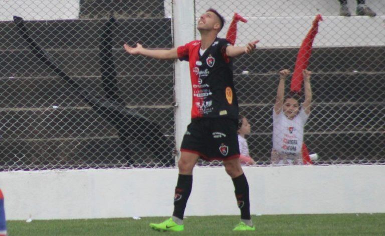 Mauro Sabatini, uno de los candidatos a ganar el Fútbol de Liga de Oro.