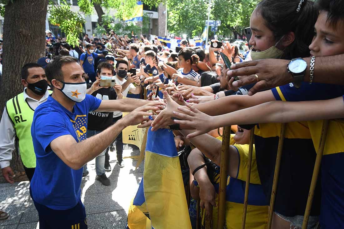 Llegada del plantel de futbol del Club Atlético Boca Juniors al hotel Sheraton de Ciudad, donde enfrentará a  Argentinos Juniors en la primera semifinal de la Copa Argentina, el encuentro se realizará en el estadio Malvinas Argentinas.