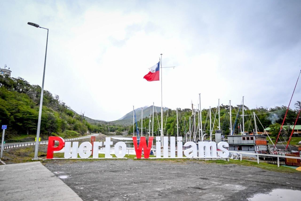 Ushuaia participó de los festejos del 70° aniversario de la fundación de Puerto Williams