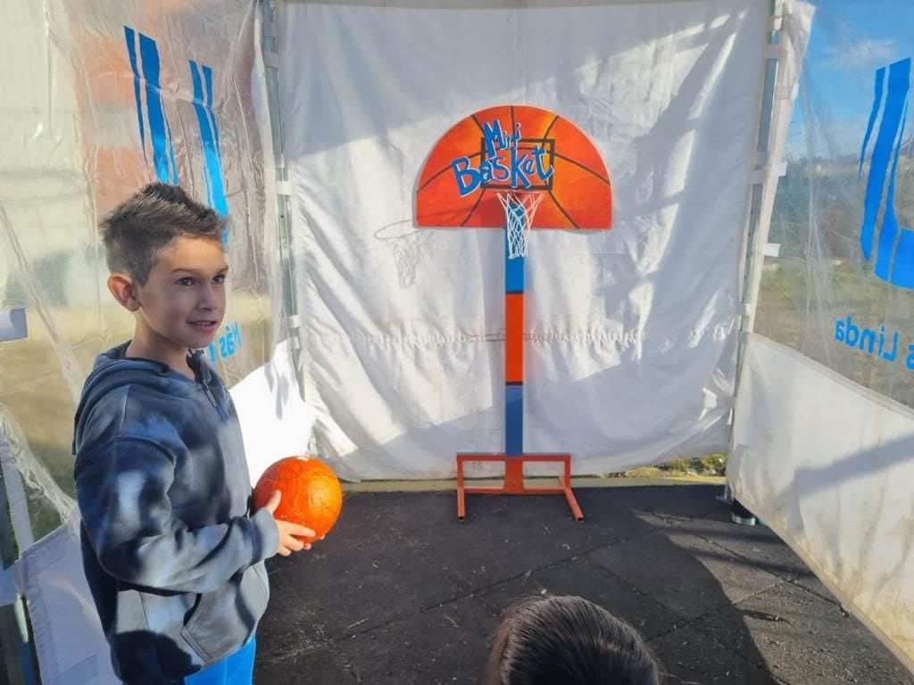 Muchos niños disfrutaron de las actividades del programa "La Muni en tu barrio".