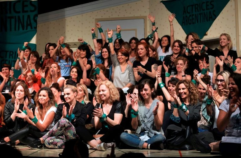 El colectivo Actrices Argentinas durante la denuncia pública de Thelma Fardín (AFP)