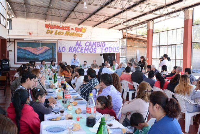 Alberto Paredes Urquiza y dirigentes políticos