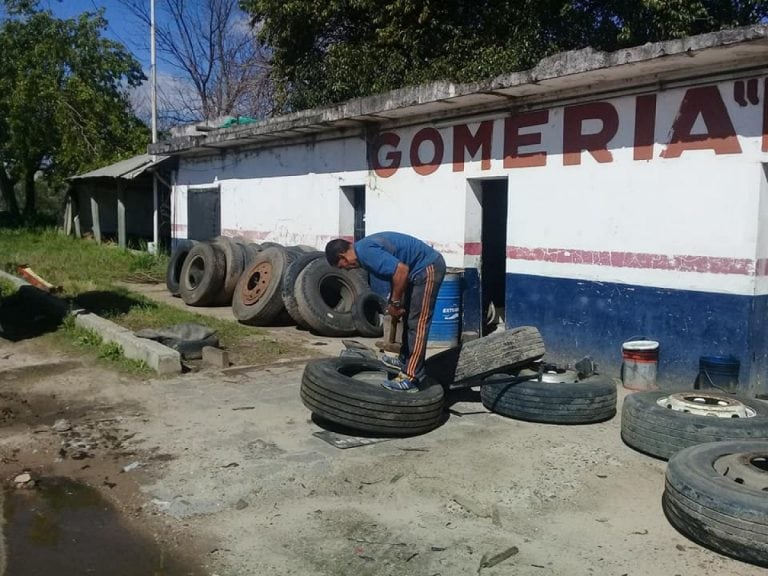 Detenidos por robo en la gomerIa 
Crédito: MÁXIMA