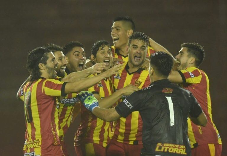 Copa Argentina: Atlético Tucumán y Boca Unidos se enfrentan en Salta. (Copa Argentina)