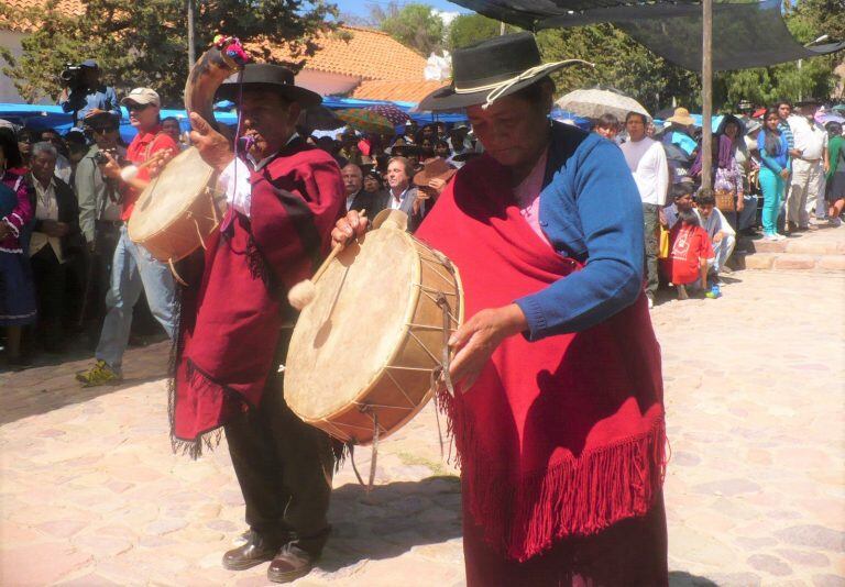 Copleros humahuaqueños, en las fiestas patronales en honor a Nuestra Señora de la Candelaria, que se celebra cada febrero en la histórica ciudad quebradeña. (Archivo)