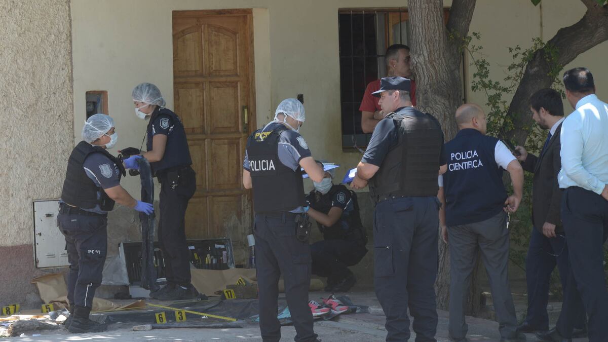 Homicidio en Godoy Cruz: debía dinero y fue acuchillado en la calle luego de dar pelea