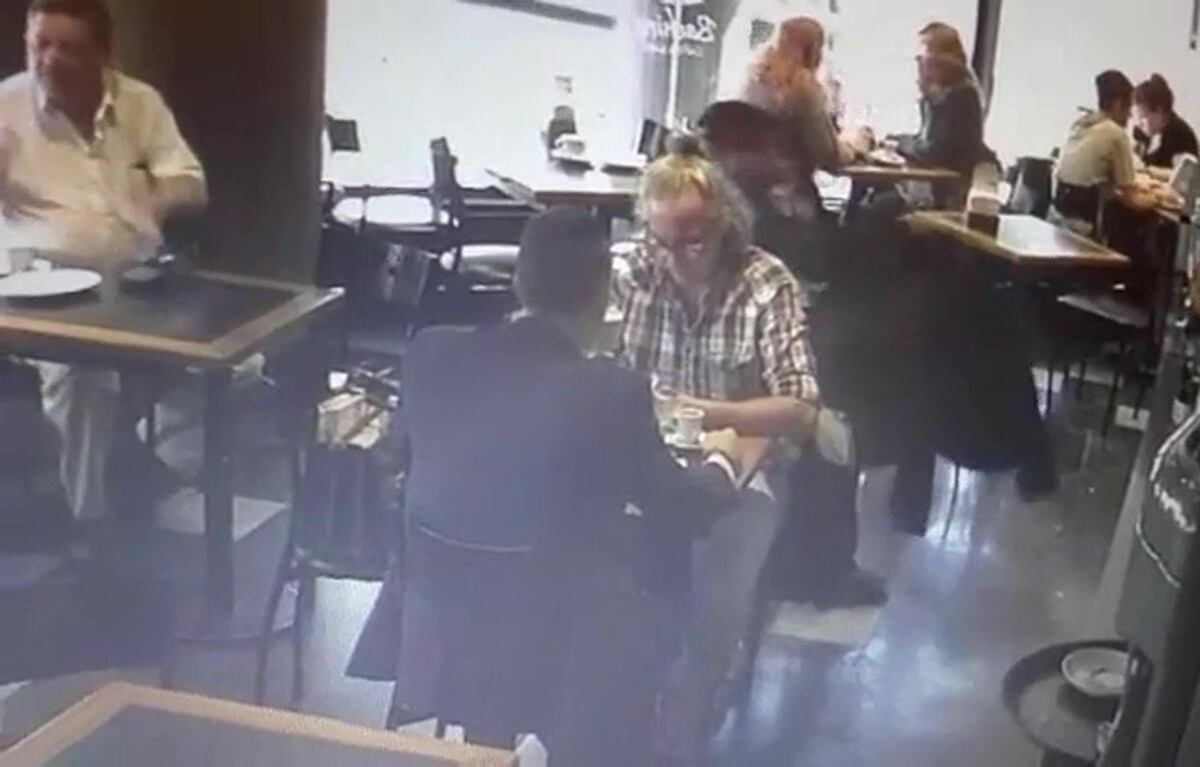 DJ rosarino reaccionó cuando le iban a robar en un bar y todo fue grabado