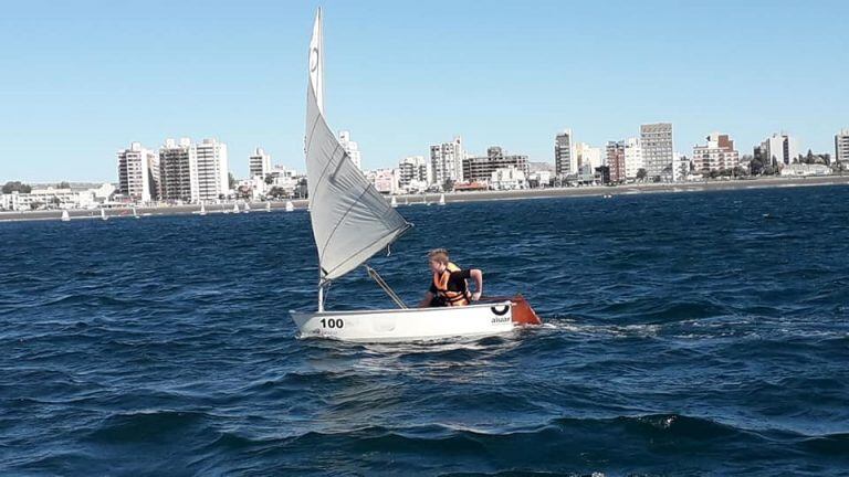 Escuela de Vela "Punta al Mar" presente en Puerto Madryn