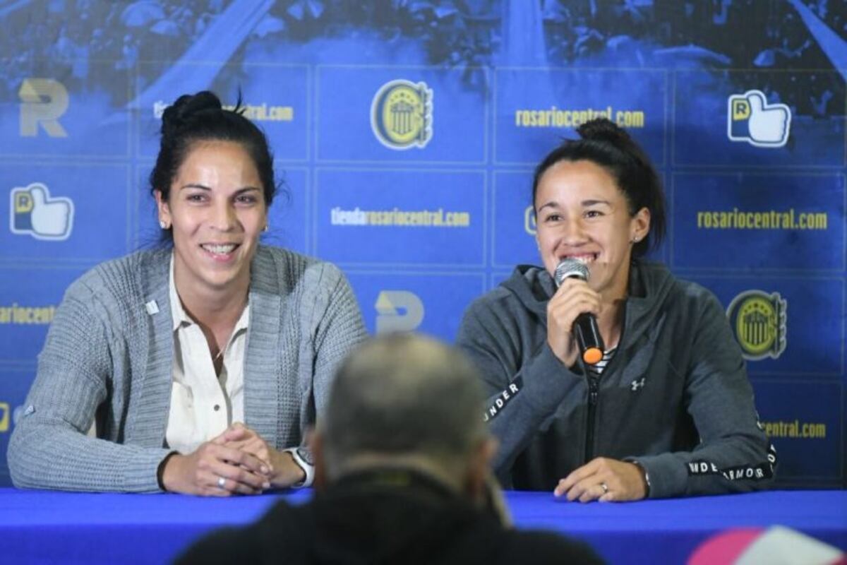Central homenajeó a Vanina Correa y Virginia Gómez tras el Mundial de Francia