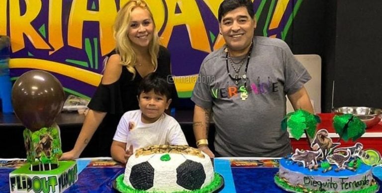 Verónica Ojeda, Diego Maradona y Dieguito Fernando (Foto: Instagram/Maradona)