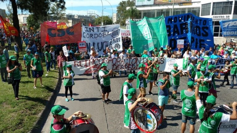 Protesta en Plaza de las Américas.