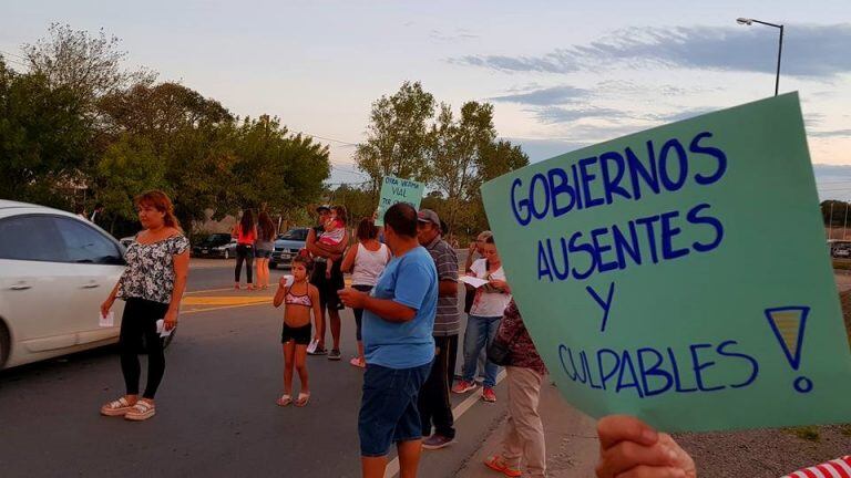 La protesta vecinal de los habitantes de Salsipuedes se llevó a cabo en la ruta E-53.