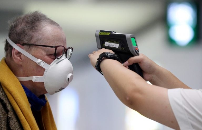 Contoles en el aeropuerto de Hong Kong (REUTERS/Hannah McKay)