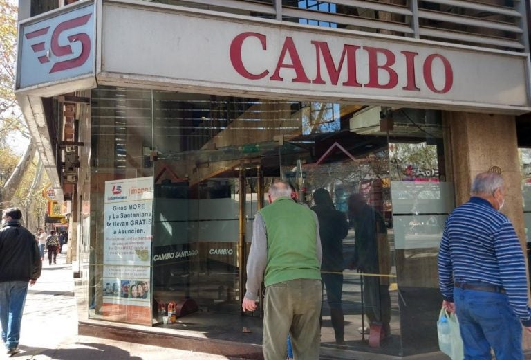 Cambio Santiago, Mendoza.