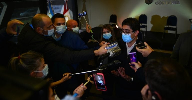 Diego Cardozo, ministro de Salud de Córdoba en rueda de prensa.