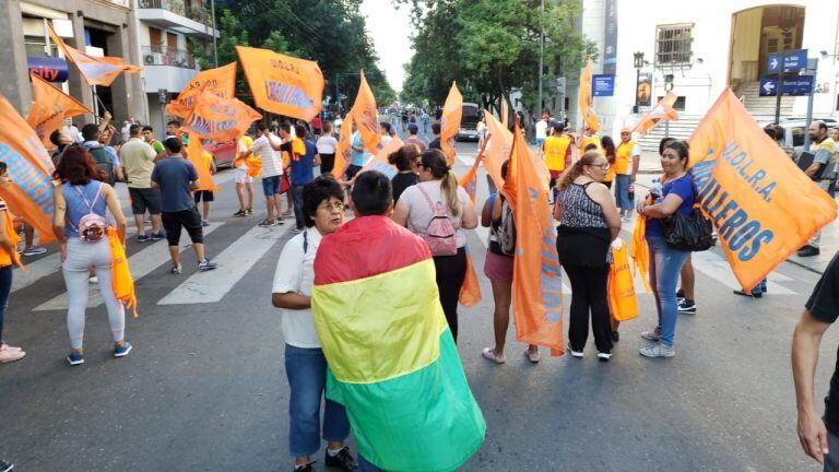 La marcha a favor de Evo en Córdoba.