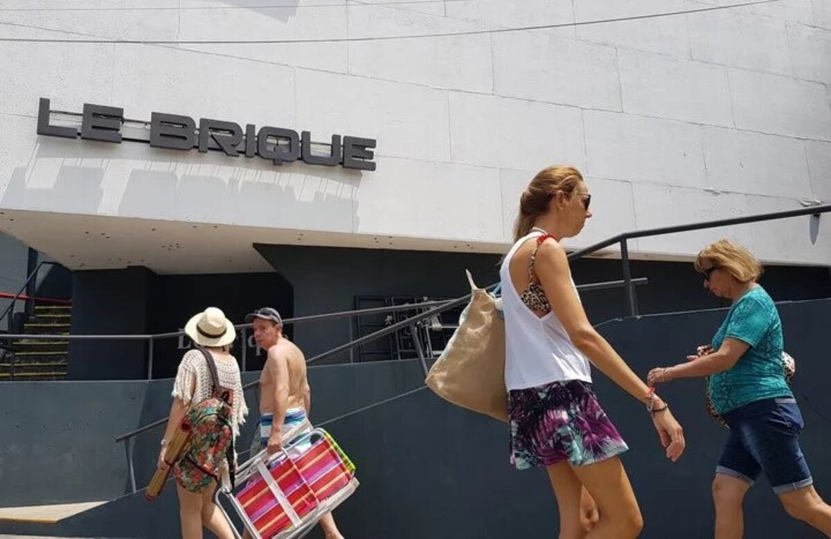 Villa Gesell: un joven de 19 años murió tras una pelea a la salida de un boliche