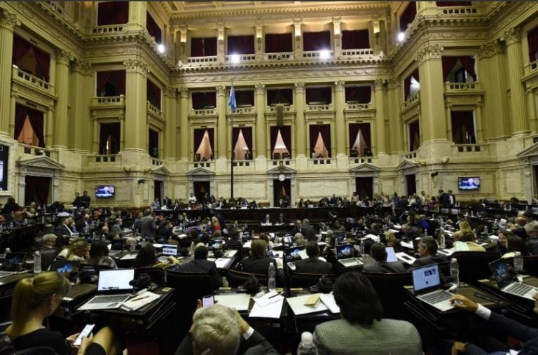 La primera sesión del año del Congreso fue un escándalo y no hubo debate . (@DiputadosAR)