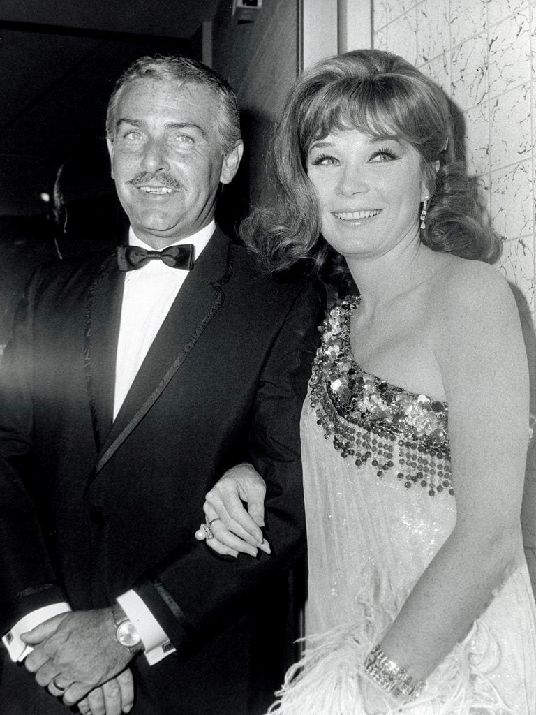 Shirley Maclaine y Steve Parker fueron pioneros en el poliamor. (web)