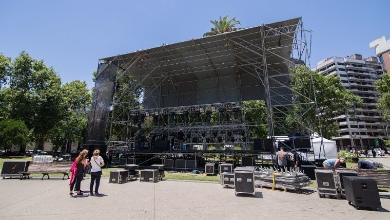 Fito Páez estaría tocando en forma gratuita este jueves en la plaza San Martín. (Rosario3)