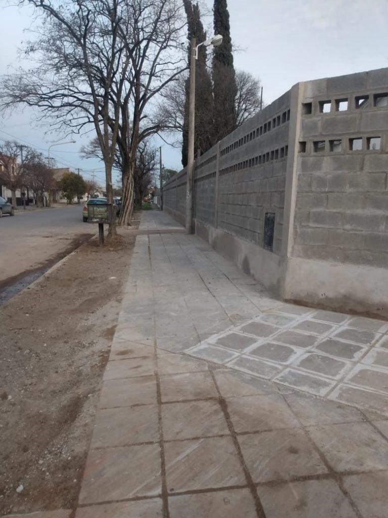 Trabajos sobre en la Escuela N 6 y sobre calle Lamadrid