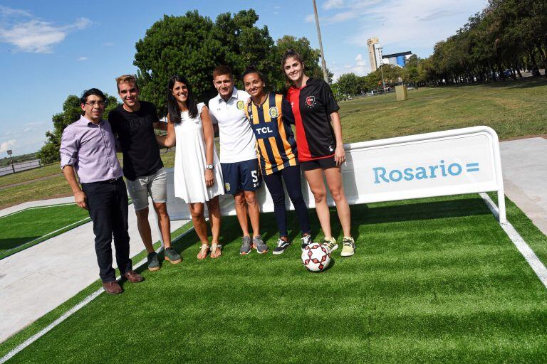 Jugadores leprosos y canallas inauguraron canchas de fútbol - tenis