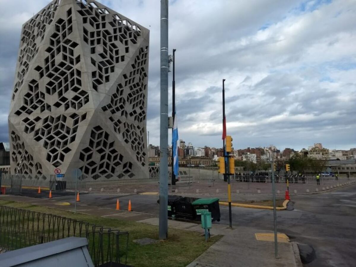 El duelo por la muerte de De la Sota: qué pasará con las clases y la actividad oficial