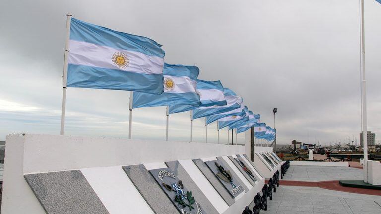 Monumento a los héroes de Malvinas en Río Grande.