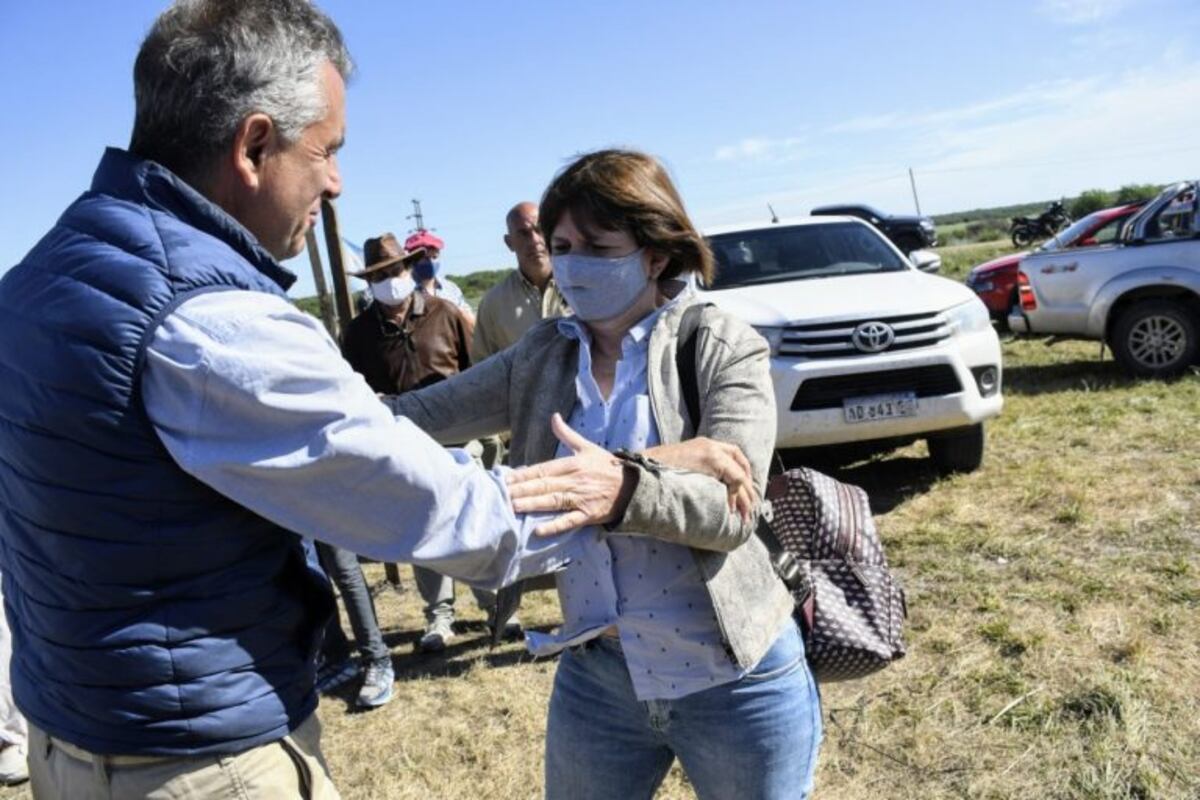 Patricia Bullrich fue a visitar a los Etchevehere y le reclamó al Gobierno claridad sobre la propiedad privada