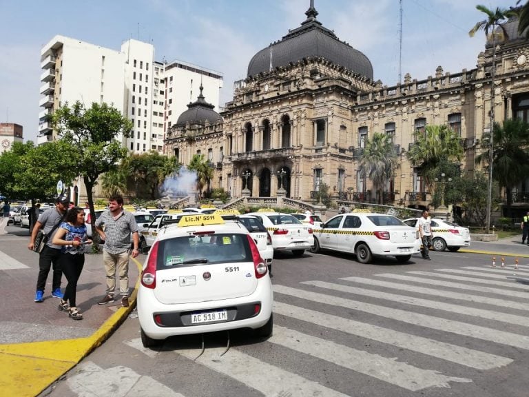 Protesta de taxistas. Foto Luis Solórzano.