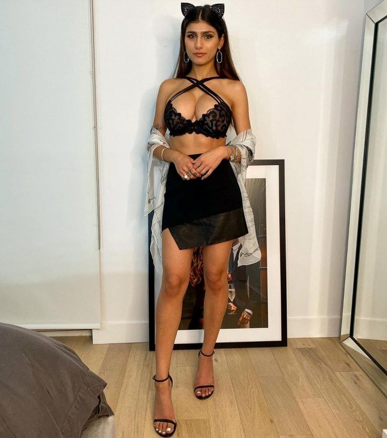 (Instagram/miakhalifa)