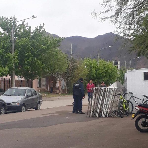 Operativo de la Policía en la Plaza del Cerro en San Luis.