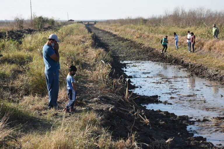 El agua llenará un reservorio desde donde la gente podrá obtener el vital líquido