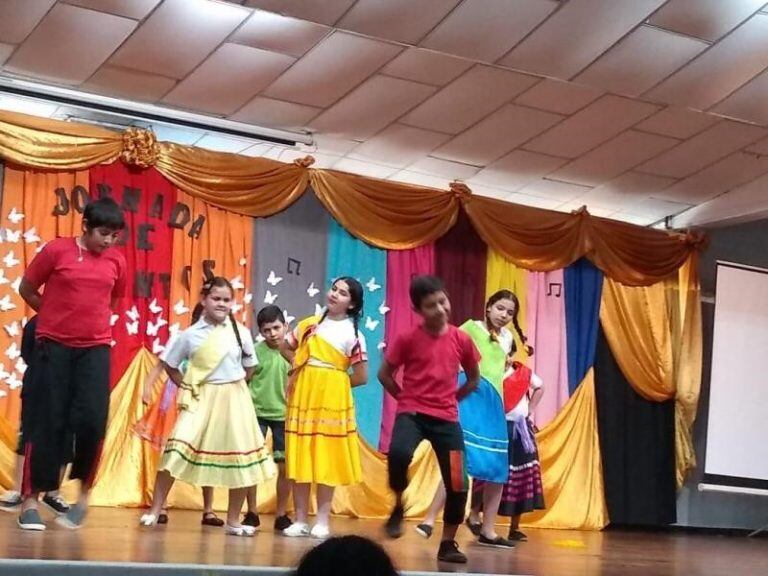 Misiones. Una jornada de fiesta y alegría en la jornada de "El talento de mi Escuela" que se realizó en el San Basilio de Posadas. (Misiones Online)