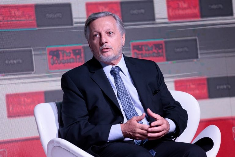 Juan Jose Aranguren, Argentina's energy and mining minister, speaks during the Argentina Summit in Buenos Aires, Argentina, on Thursday, March 15, 2018. The Argentina Summit will bring together government and business leaders to evaluate Argentina's progress over the last year and to discuss the country's social, political and economic future in the year ahead. Photographer: Sarah Pabst/Bloomberg ciudad de buenos aires Juan Jose Aranguren cumbre de argentina reuniones previas a la cumbre del grupo de los veinte