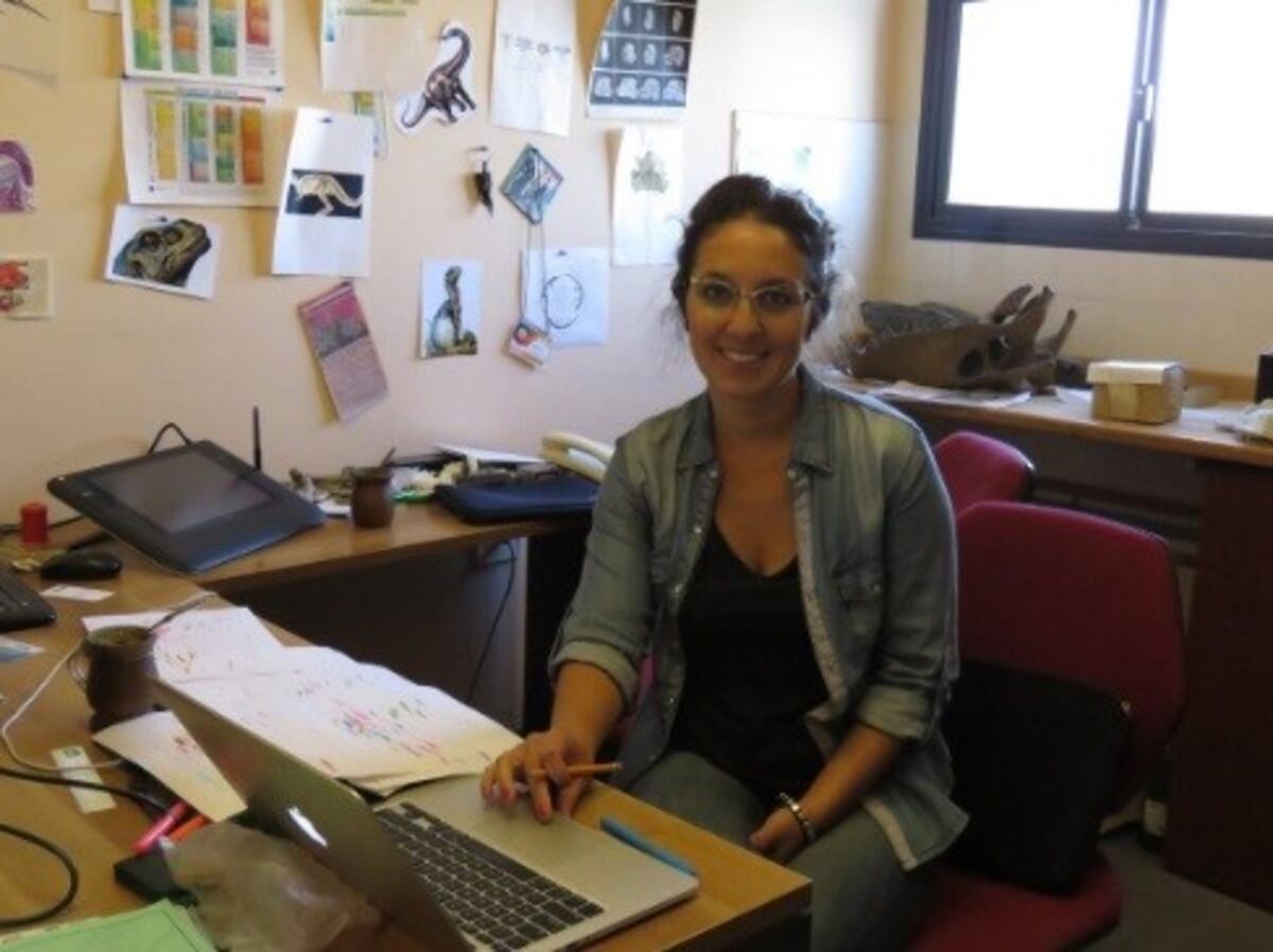 Cecilia Apaldetti viaja por el mundo estudiando fósiles de dinosaurios