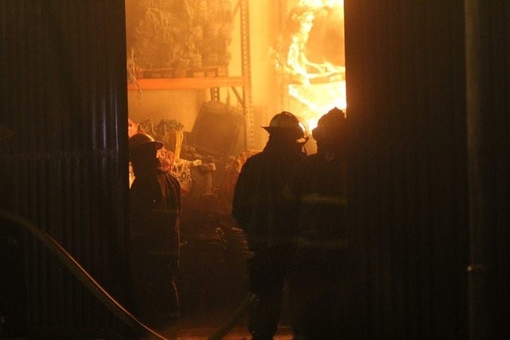 Incendio en San martín (Foto:Clarín/Mario Sayes)