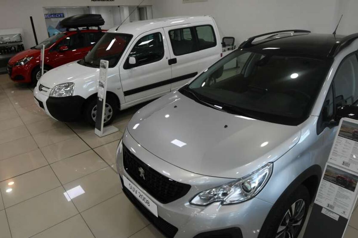 Asaltaron una agencia de autos en Godoy Cruz y ataron a los empleados