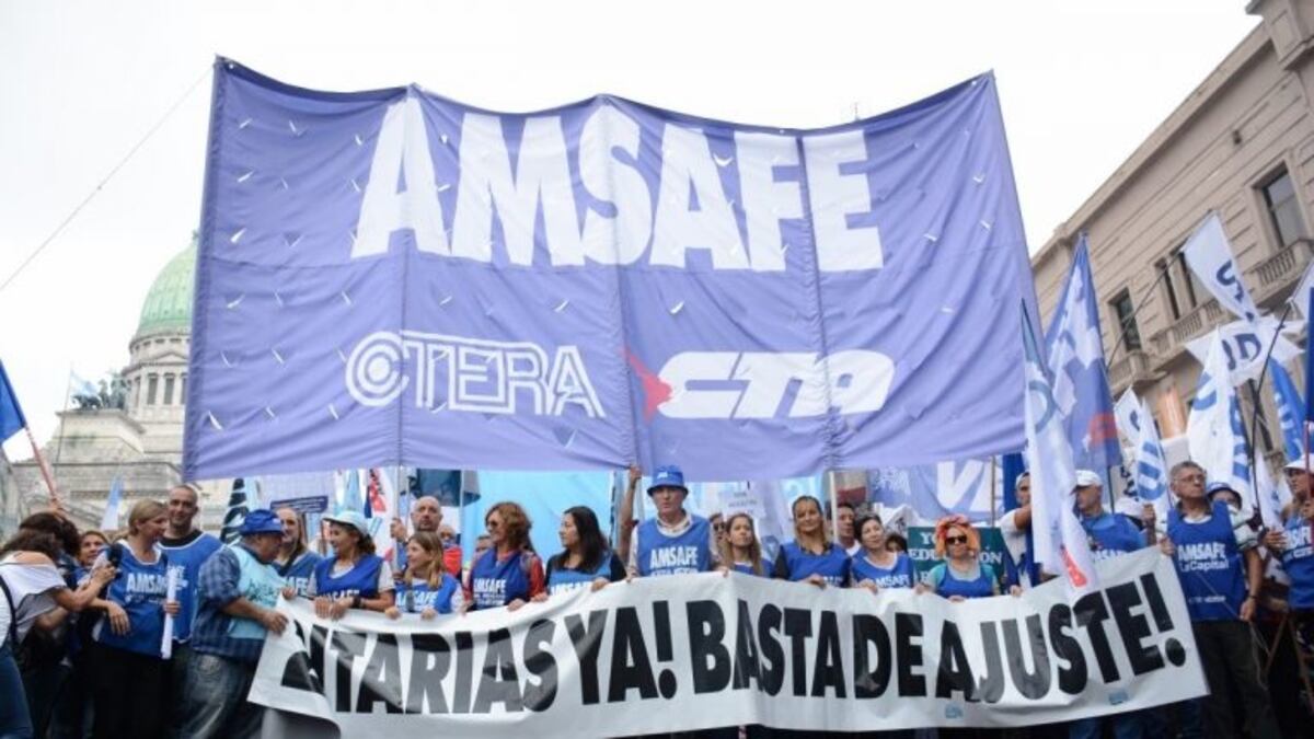 Ratifican el paro docente para este miércoles