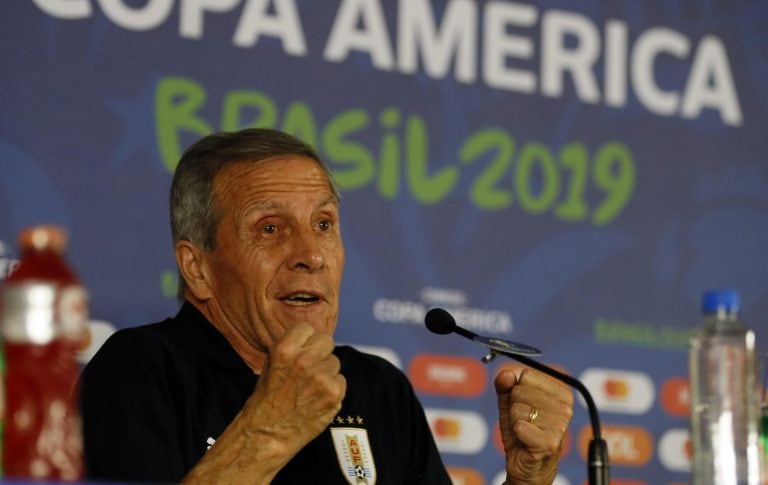 Tabárez en conferencia de prensa. Foto: EFE/Mauricio Dueñas Castañeda.